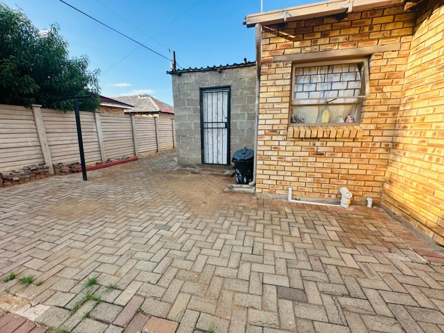 3 Bedroom Property for Sale in Mandela View Free State